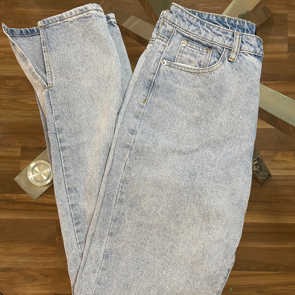 Misguided Straight Leg Jeans with Slits on the side, M, Light Blue Denim